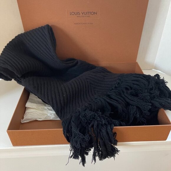 Louis Vuitton Large Rib Scarf with Pockets Wool Cashmere Blend Black Preloved - Picture 1 of 6